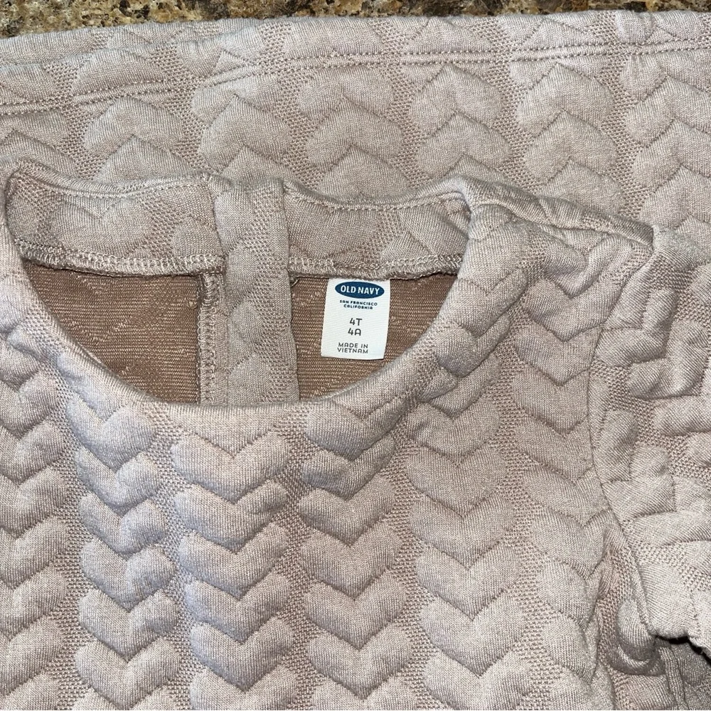Old Navy Girls 4T Pale Pink Dimensional Quilted Hearts Design Long Sleeve Dress